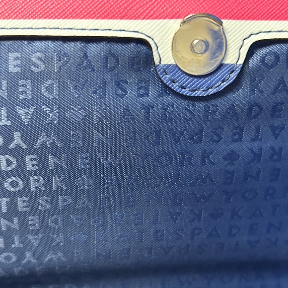 Kate Spade 2fer Striped Crossbody Bag w/Matching Wallet Approx. 9x6.5x 2.5 - Picture 14 of 17